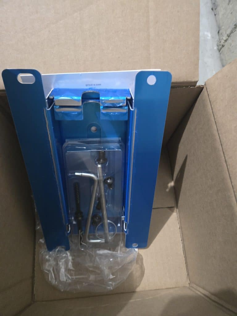 Grizzl-e hardware mounting kit